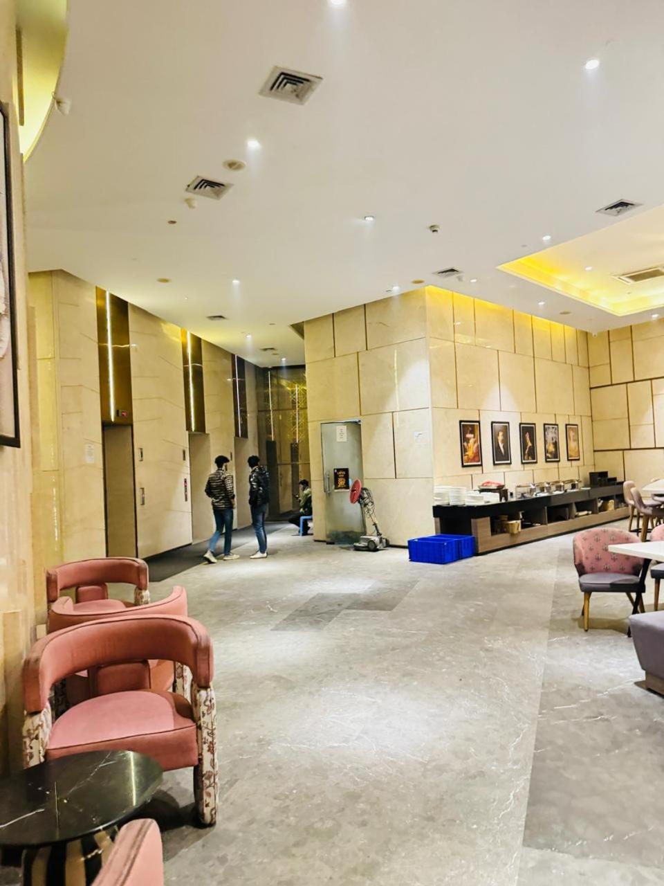 Roseville Suite's & 94 Apartment New Delhi